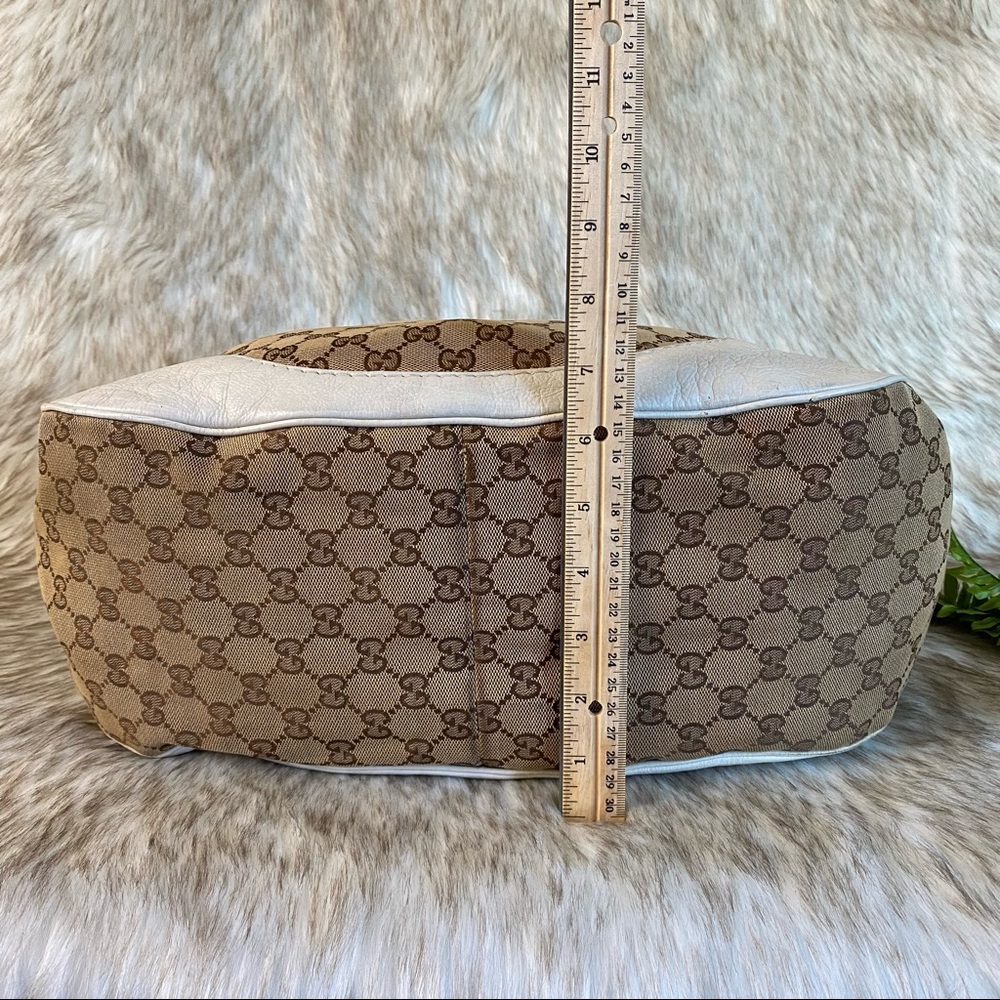 Gucci GG Logo Canvas Shoulder Bag - Picture 14 of 14